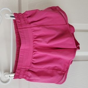 Lululemon Sonic Pink Hotty Hot Low-Rise Lined Short 2.5" SIZE 2